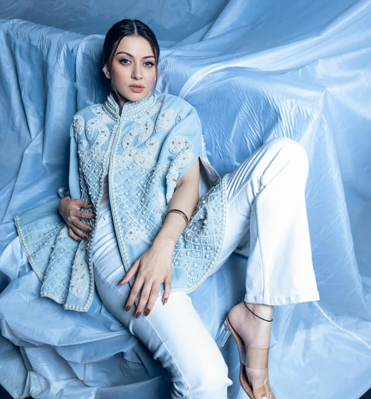 Pearl Lia Cape thumbnail 2