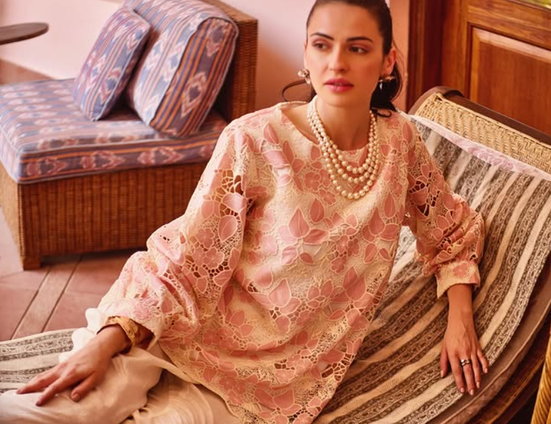 Aida Lace Co-ord Set thumbnail 2